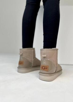 Женские теплые зимние замшевые сапоги ugg mini, женские зимние сапожки, ботинки бежевые угги. женская обувь3 фото