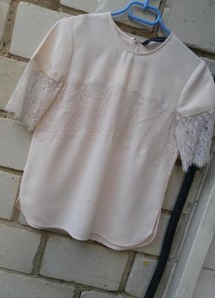 Брендовая блуза от   zara  с кружевом от zara раз. xs