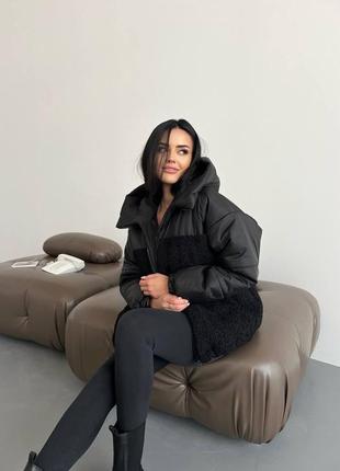 Женская стильная черная куртка с барашком зимняя оверсайз тепла2 фото