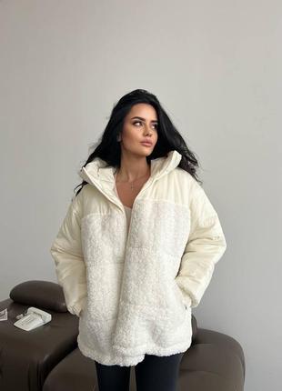 Женская куртка с барашком молочная зимняя стильная оверсайз теплая5 фото