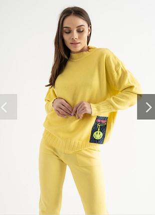 Костюм жіночий.