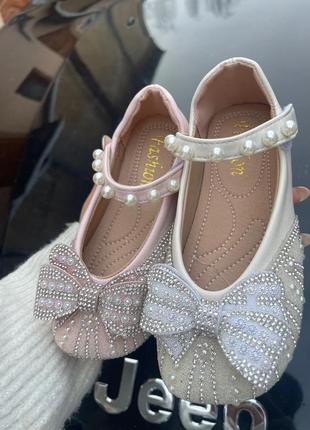 Шикарные нарядные туфли для вашей принцессы