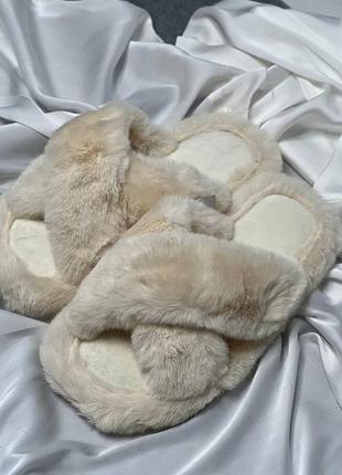 Тапки , тапочки , взуття