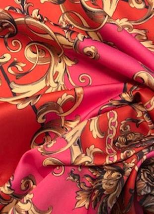 Изящный шелковый платок.