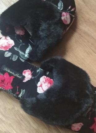 Тапочки бренду victoria street