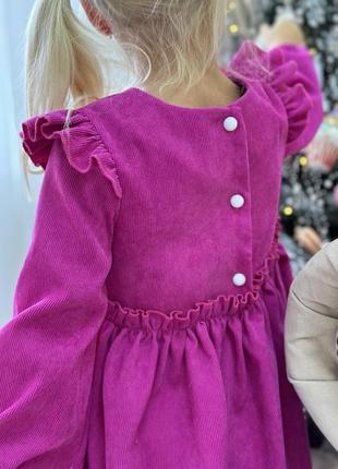 Платье бежевое праздничное вельвет для девочки с рюшами платье нарядное малиновое красное зеленое3 фото