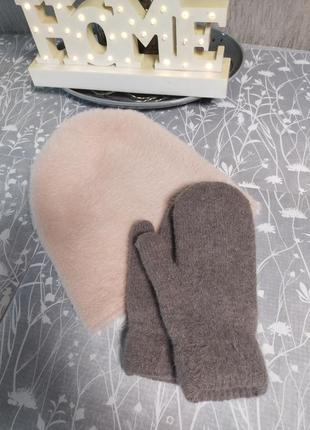 Теплота шапка и перчатки