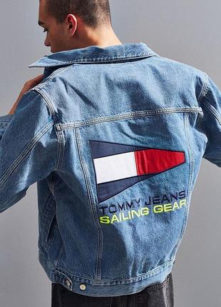 Максимальна знижка! джинсова куртка T-Shirt tommy jeans '90s logo