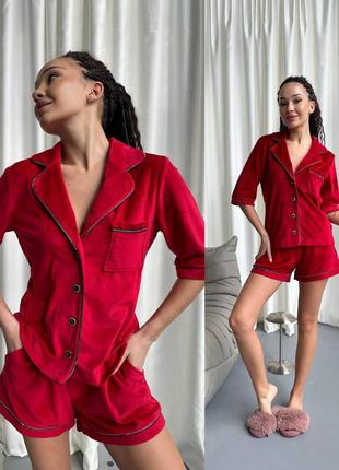 🫶 пижама+стразы 🥰 
размеры: XS / 42
ткань:велюр туречковина 
цвет:черный, красный,небесный,малина,фрез,серо-лиловый