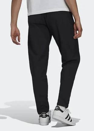 Мужские брюки blue adidas нейлоновые, карманы и манжеты на молнии, черные hn0387 размер m новые с биркой4 фото