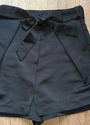 Шорты с завышенной талией на запах