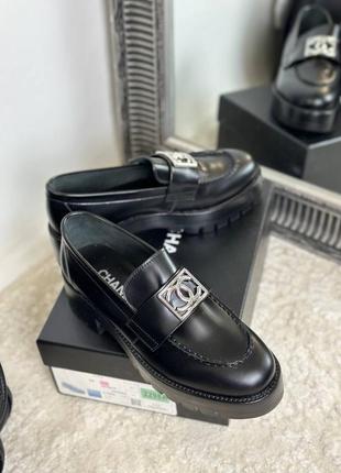 Туфли лоферы женские кожаные черные брендовые в стиле chanel