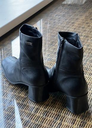 Зимние кожаные ботильоны сапоги на каблуке duo tex оригинальные черные6 фото
