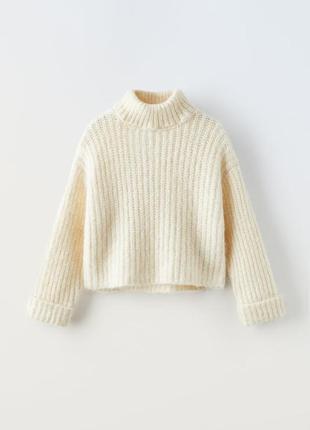 Трикотажний светр із коміром водолазкою