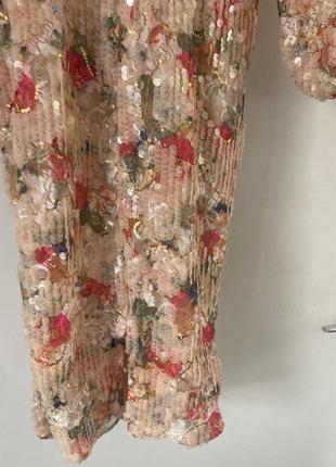 Мереживна сукня з оздобленням пайєтками6 фото