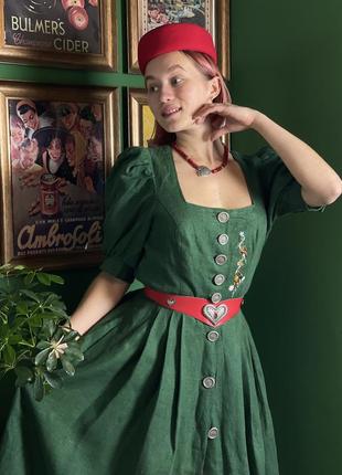 Чарівна зелена довга австрійська вінтажна сукня з вишивкою та пишними рукавами10 фото