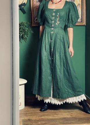 Чарівна зелена довга австрійська вінтажна сукня з вишивкою та пишними рукавами8 фото