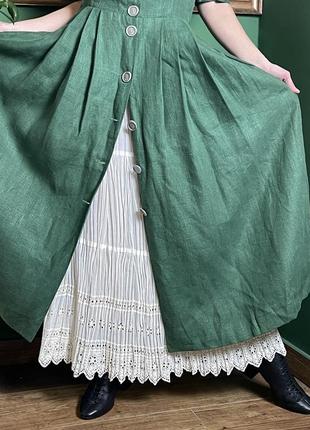 Чарівна зелена довга австрійська вінтажна сукня з вишивкою та пишними рукавами4 фото
