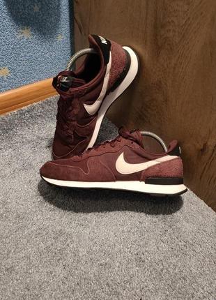 Оригинальные кроссовки nike