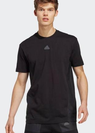 Adidas  футболка city escape t-shirt ic9723 чорний regular fit