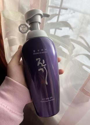 Daeng gi meo ri vitalizing шампунь