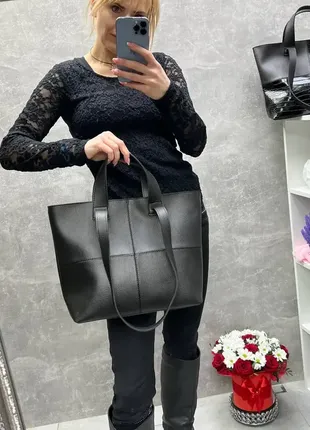 Чорна — велика, стильна та елегантна сумка на блискавці зі вставками8 фото