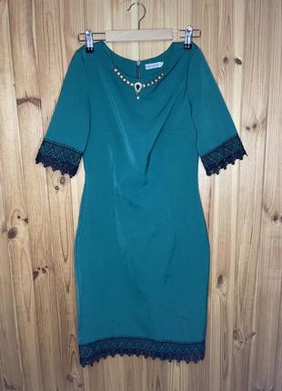 Зелена сукня з кружевом і намистом р.s