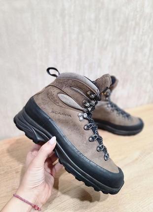 Женские ботинки "scarpa"