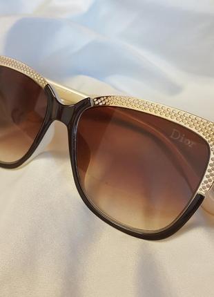 Сонцезахисні окуляри dior