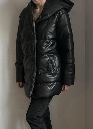 Зимова куртка stradivarius пуховик штучна шкіра10 фото