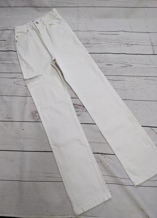 Білосніжні джинси, прямі джинси, джинси з прорізом  від bershka2 фото