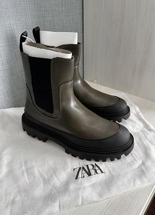 Продам нові чоботи zara