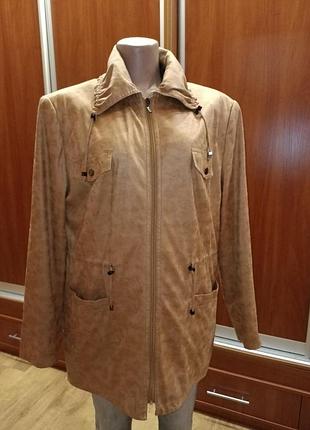 Куртка, ветровка, плащ женский