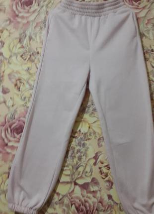 Свитло-розовые спортивные теплые штаны на флисе