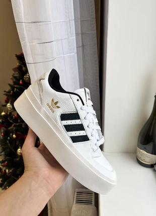 Оригінальні кросівки adidas forum1 фото