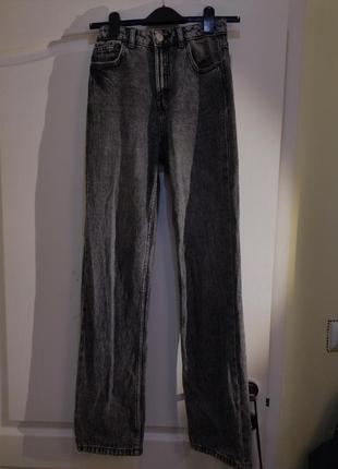 Черные джинсы, довольно обтягивающие, есть два минуса но они не заметны, размер х х х хс1 фото