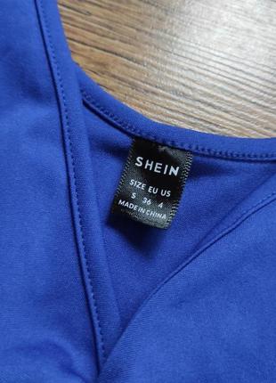 Shein праздничное платье, силуэтное платье, на выпуск, с рюшами, синий электрик5 фото