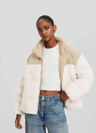Пуховик барашек bershka