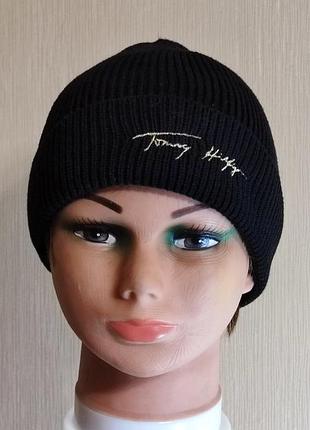Шапка из коллекции  tommy hilfiger.томми хилфигера