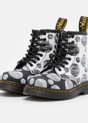 Сапоги dr. martens в горошек оригинал