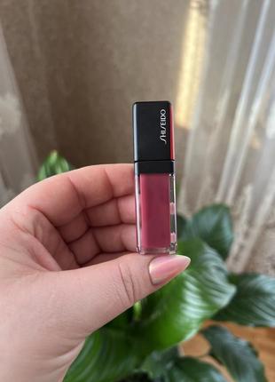 Блиск shiseido lacquer ink lip shine лак блиск для губ