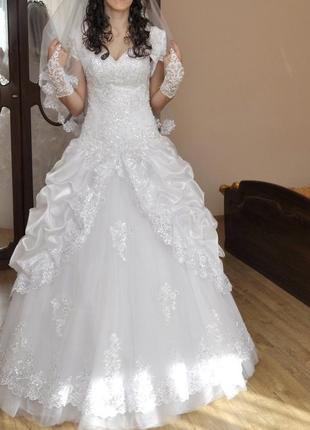 Весільна сукня шикарної якості1 фото