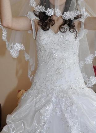 Весільна сукня шикарної якості6 фото