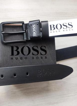 Мужской черный кожаный ремень hugo boss в деревянной коробке2 фото