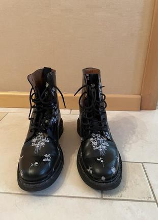 Ботинки кожаные черные в цветы erdem x h&m5 фото