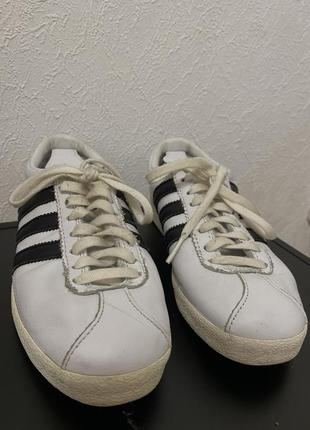 Кроссовки adidas gazelle vintage white3 фото