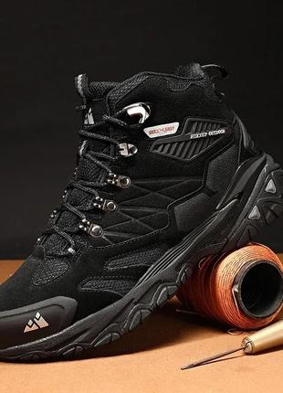 Новые трекинговые зимние ботинки с мехом hikeup (замша, черные, зима).5 фото