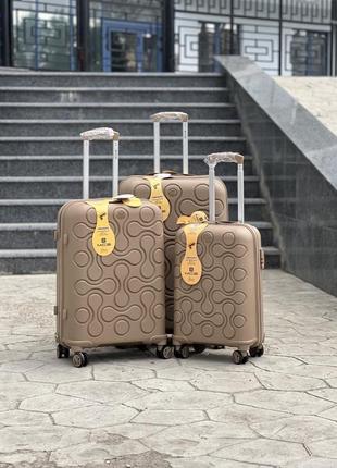 Качественный чемодан из полипропилен,модель 376,прорезиненный,надежная,колеса 360,кодовый замок,туреченя1 фото