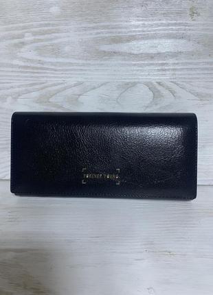 Жіночий класичний гаманець на магнітах