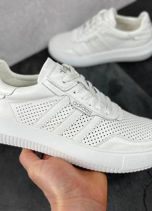 Летние мужские кроссовки перфорация adidas белые для города из натуральной кожи на лето *ап22-5 білий*2 фото